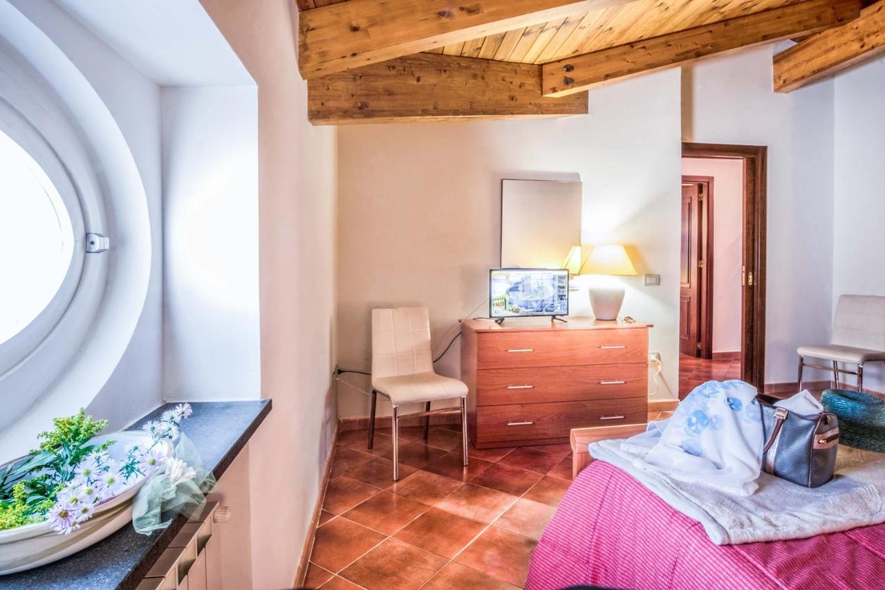 Amore Rentals - Maison Palazzo Correale Sorrento Esterno foto